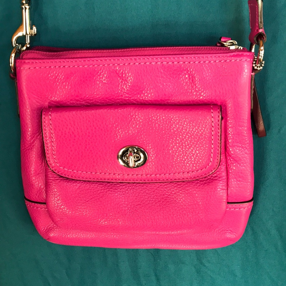 Pink crossbody PERFECT condition
